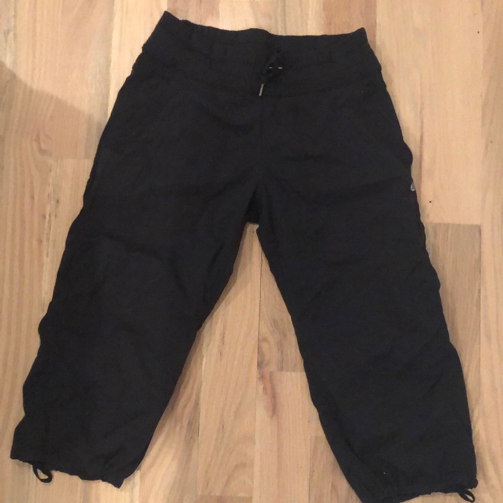 Lululemon crops